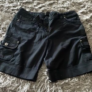 Size 2 White House Black Market Bermuda shorts